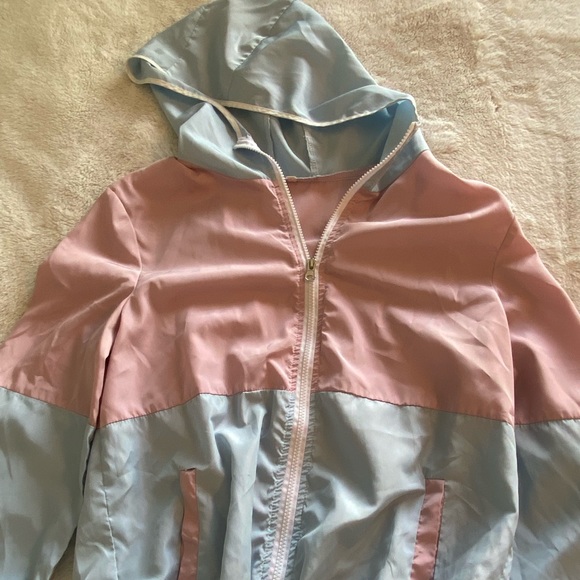 Baby blue and pink coat - Picture 1 of 2